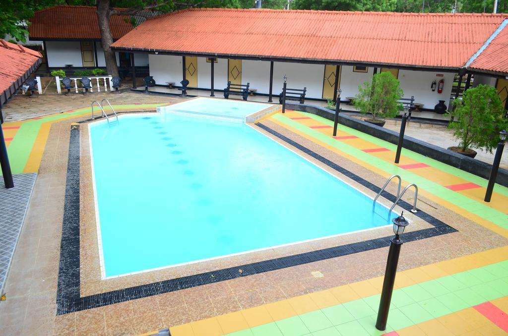 Jayasinghe Holiday Resort Kataragama Kültér fotó